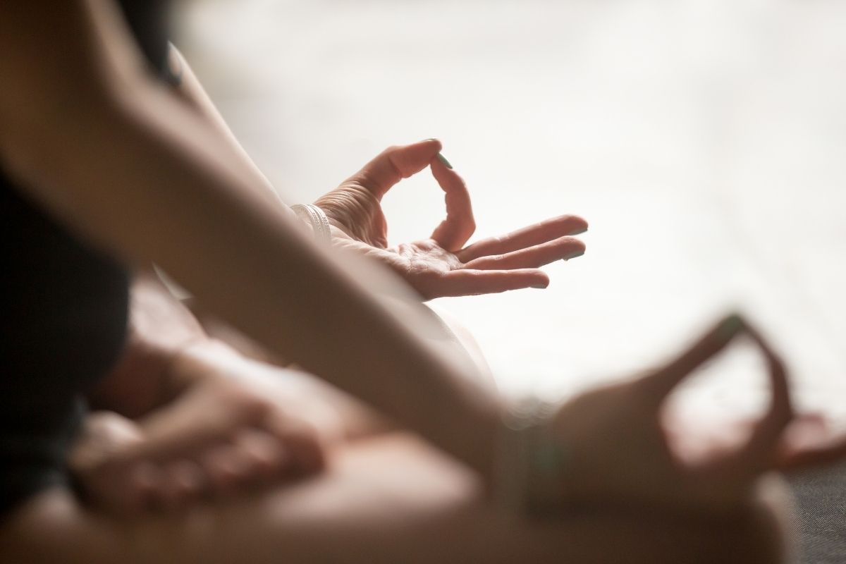 2021-08-Nido-Scuola-Clorofilla-Corsi-extrascolastici-YOga